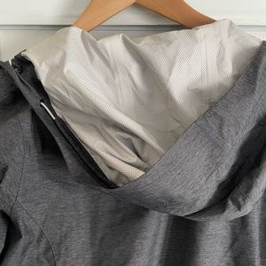 Paradox Raincoat Size S